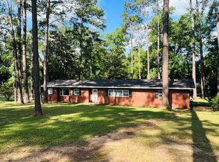 590 4th St SE, Cairo, GA 39828