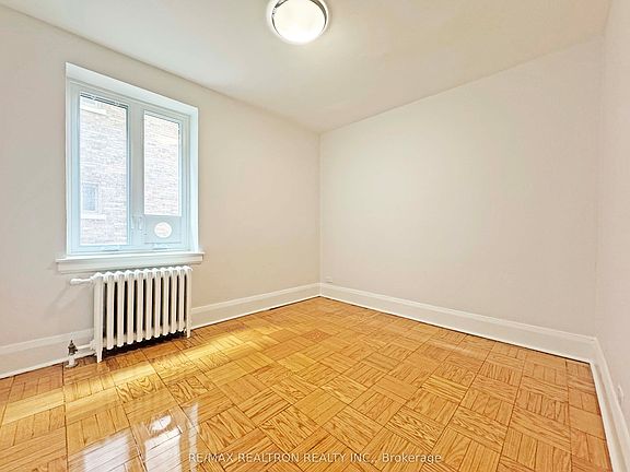 5th image of 396 Avenue Rd #320