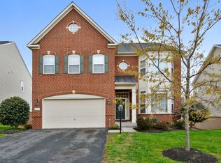 22807 Oakgrove Rd, Sterling, VA 20166