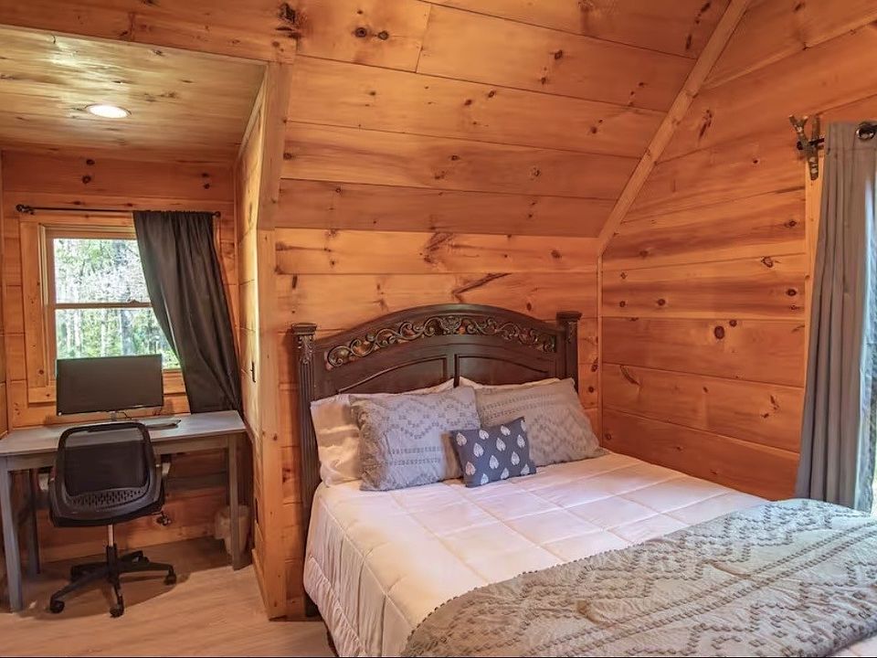 16th image of this home