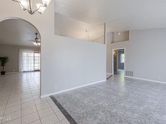 5th image of 502 E SARATOGA Street