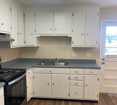 Another view of kitchen.