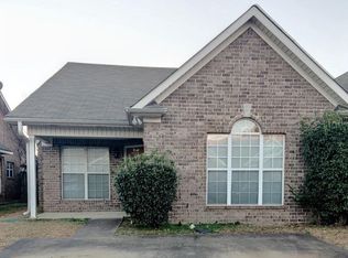 3056 Summit Ln, Fultondale, AL 35068