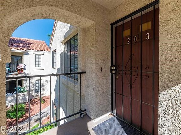 2nd image of 4706 Nara Vista Way Unit 203