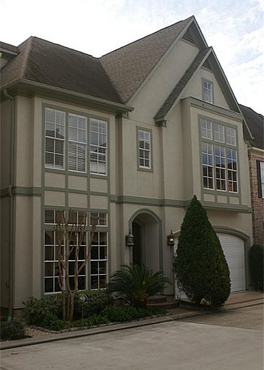 1st image of 3227 N Pemberton Circle Dr