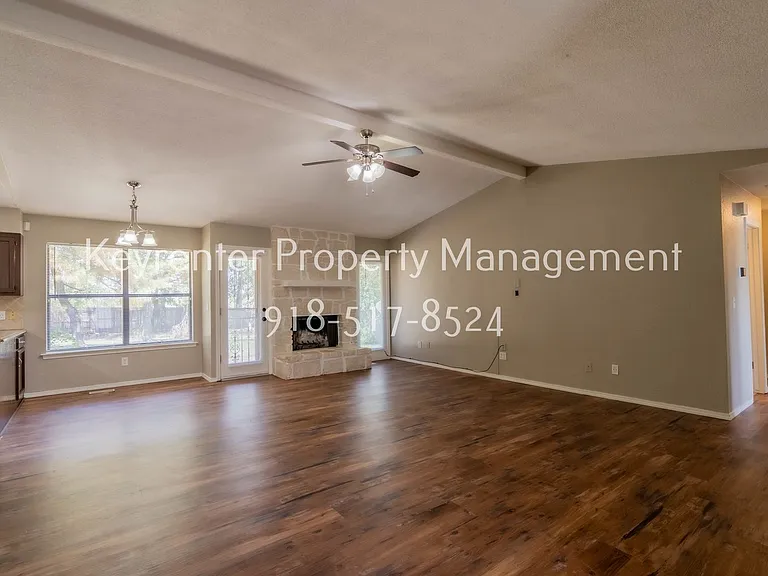 8807 E 56th St — Photo 3