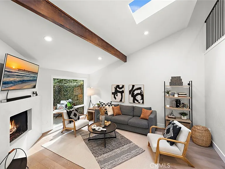 12628 Newport Ave — Photo 3