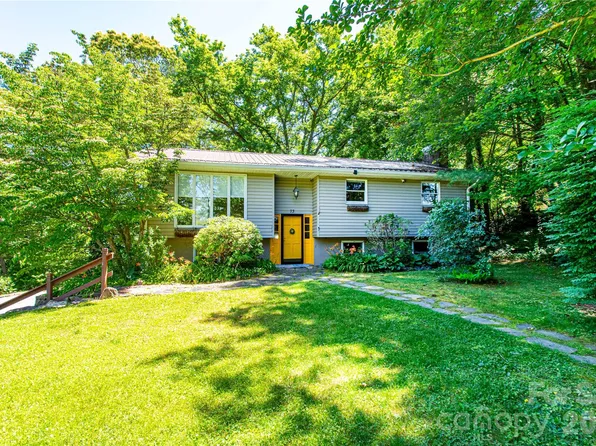 73 Crescent Dr, Pisgah Forest, NC 28768
