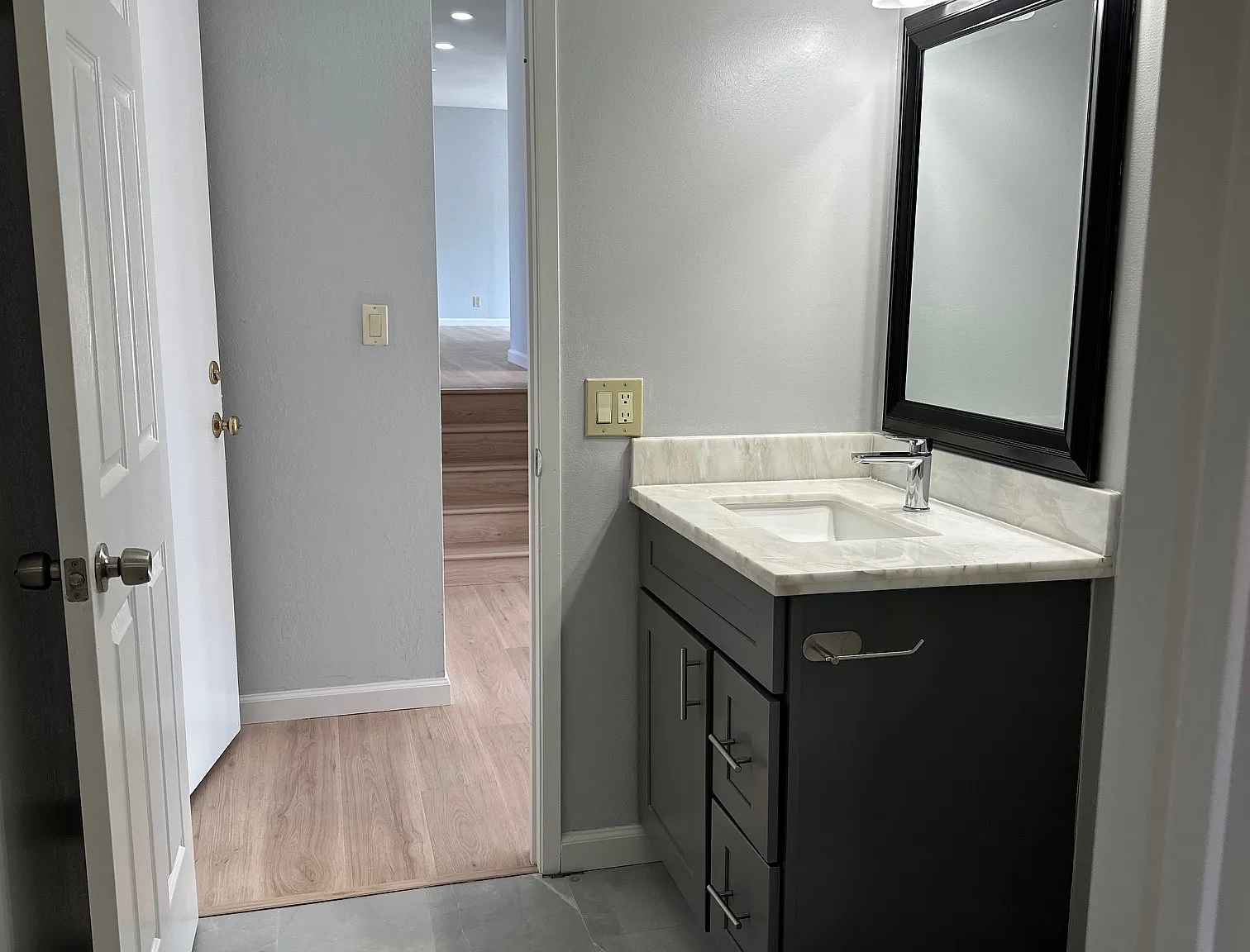 3 bed, 2.5 bath, 1903 sqft, $4,800 — Photo 2