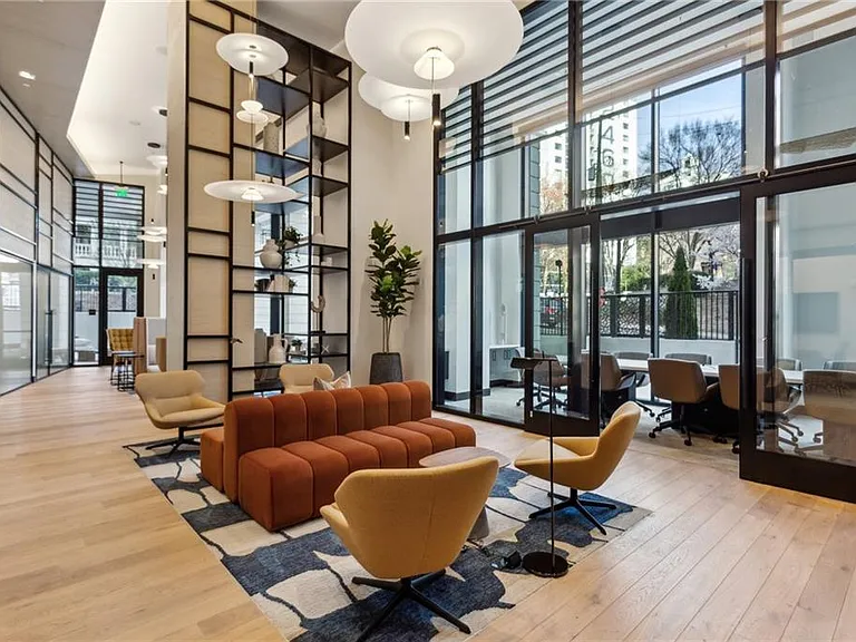2425 Peachtree Rd NE #403 — Photo 37