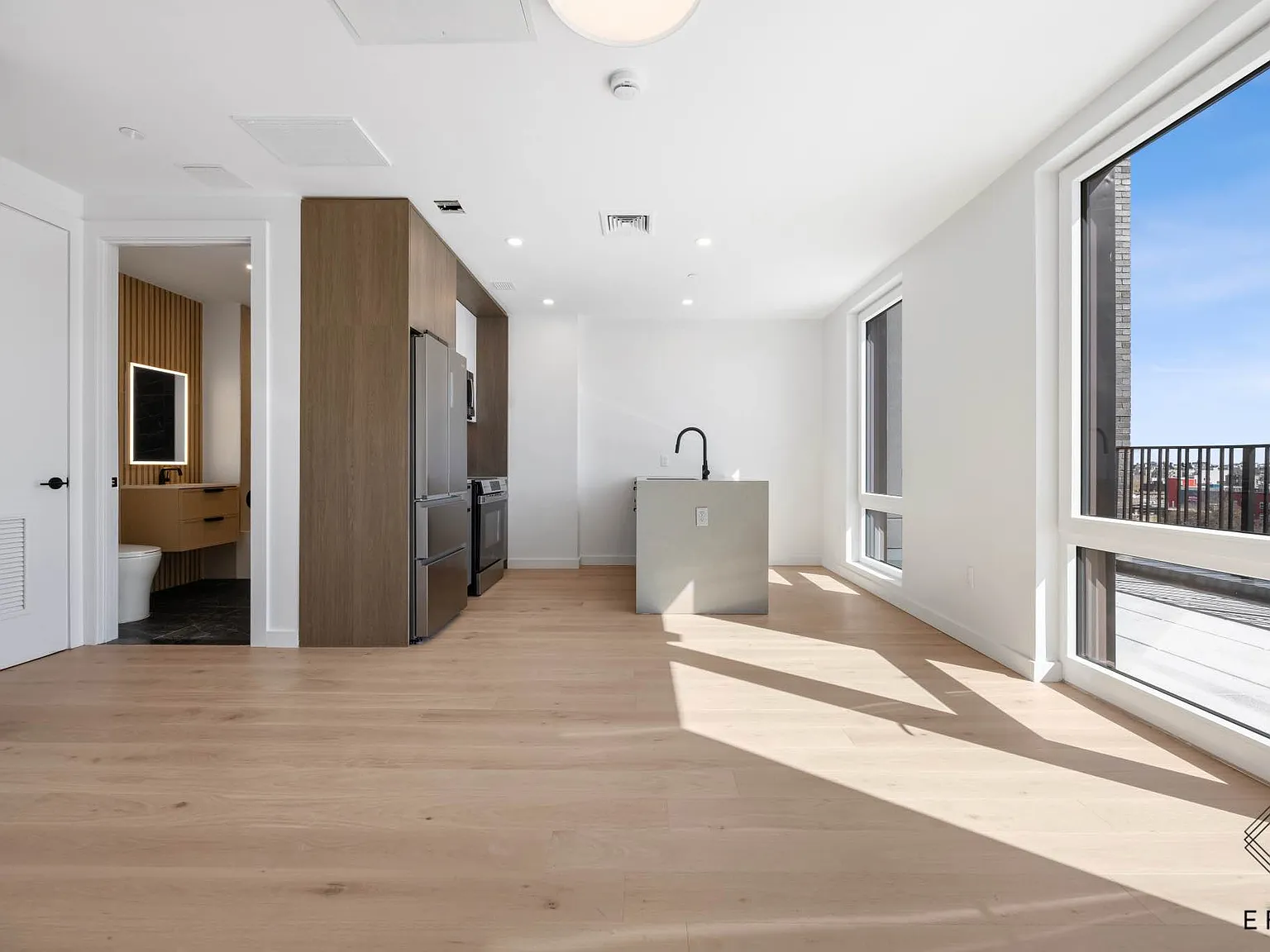 1211 Fulton Street — Photo 2