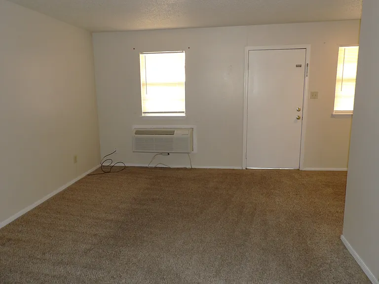 1707 SW B Ave #A5 — Photo 2