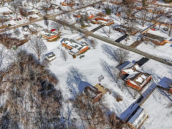 3rd image of 7503 Fruitwood Dr