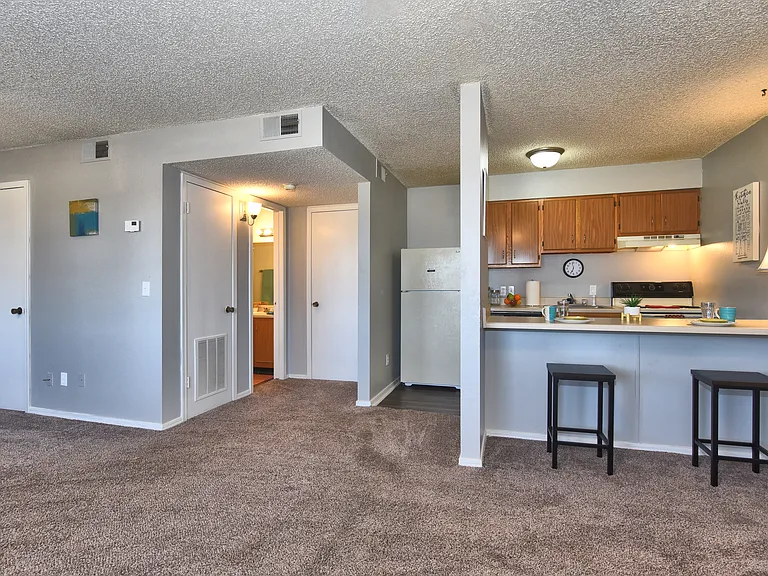 Berwick Apartments — Photo 18