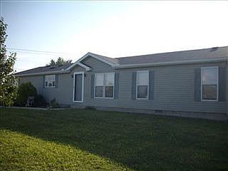 1st image of 100 Emerald Dr