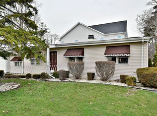 4034 N Park St, Westmont, IL 60559