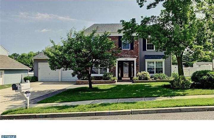 1st image of 132 Mimosa Dr
