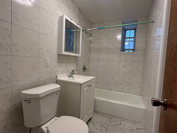 2nd image of 2519 Beverley Rd APT 1