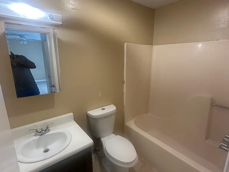 305 Marigny Cir #C — Photo 10