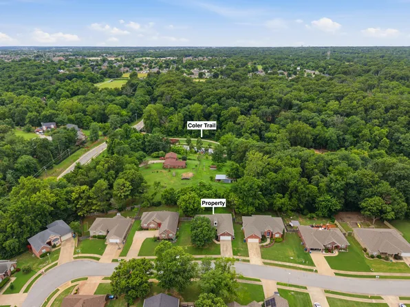 305 NW Palomino St, Bentonville, AR 72712