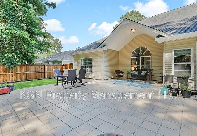 121 Tappan Zee Dr — Photo 40