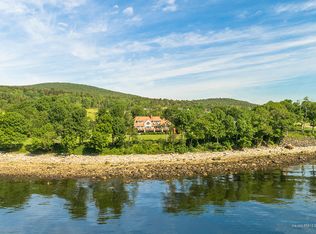 27 Waters Edge Dr, Lincolnville, ME 04849