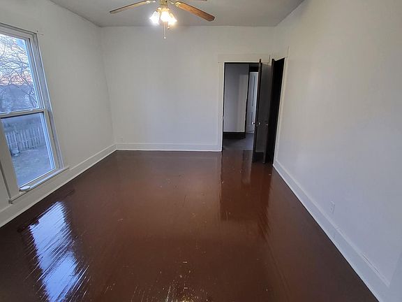 2nd image of 325 N 11th St APT 3