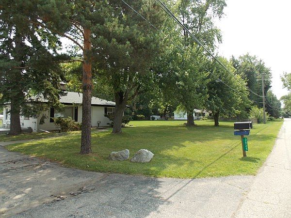 2nd image of 3025 Massena St