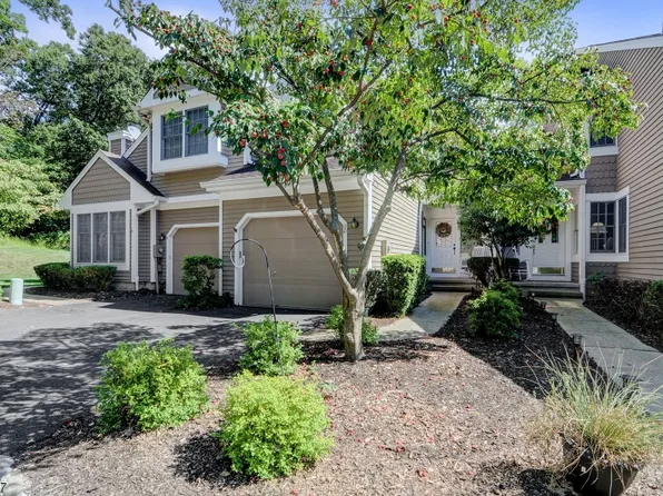 20 Dorset Ln, Bedminster, NJ 07921