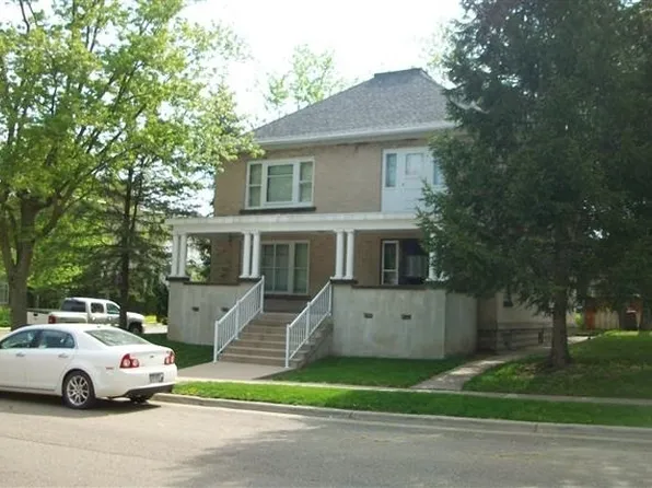 285 N Elm St, Platteville, WI 53818