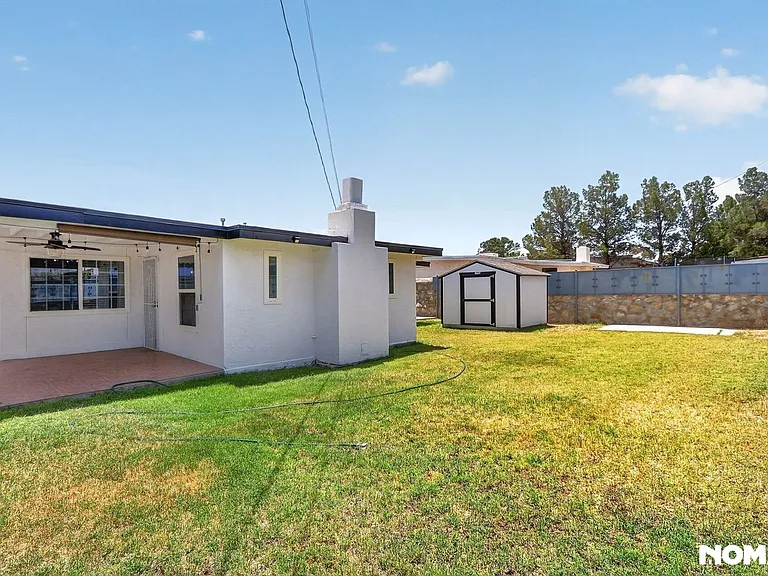 2045 Solano Dr — Photo 22
