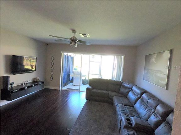 5th image of 2040 Stockton Dr