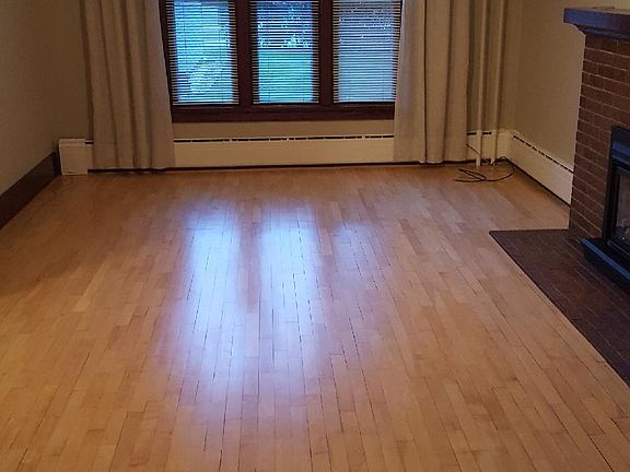3rd image of 511 Witter St