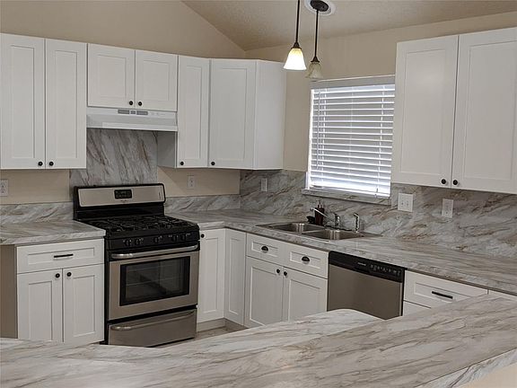 4th image of 4129 Scotland Dr