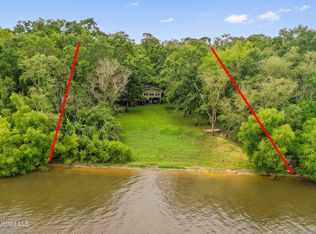 2045 Pascagoula River Rd, Moss Point, MS 39562