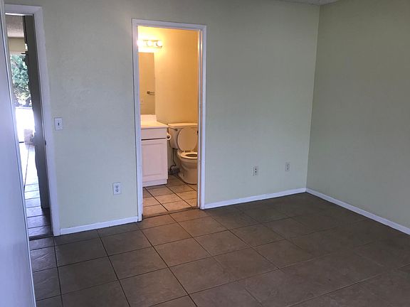 5th image of 335 34th St Unit 2