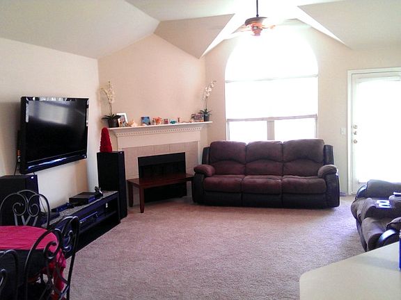 3rd image of 11120 Visa Rose Dr