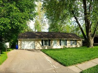 210 Heritage Dr, North Liberty, IA 52317