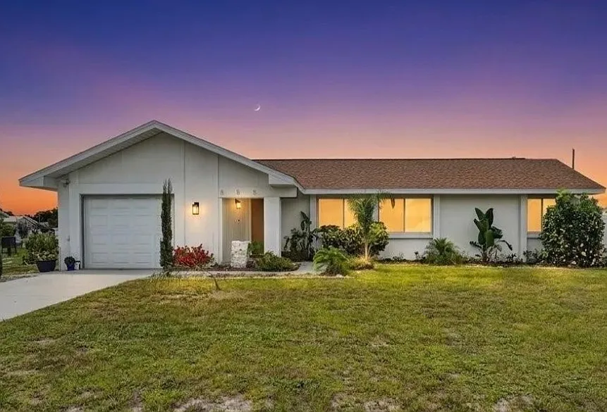 2 bed, 1115 sqft, $3,300 — Photo 2