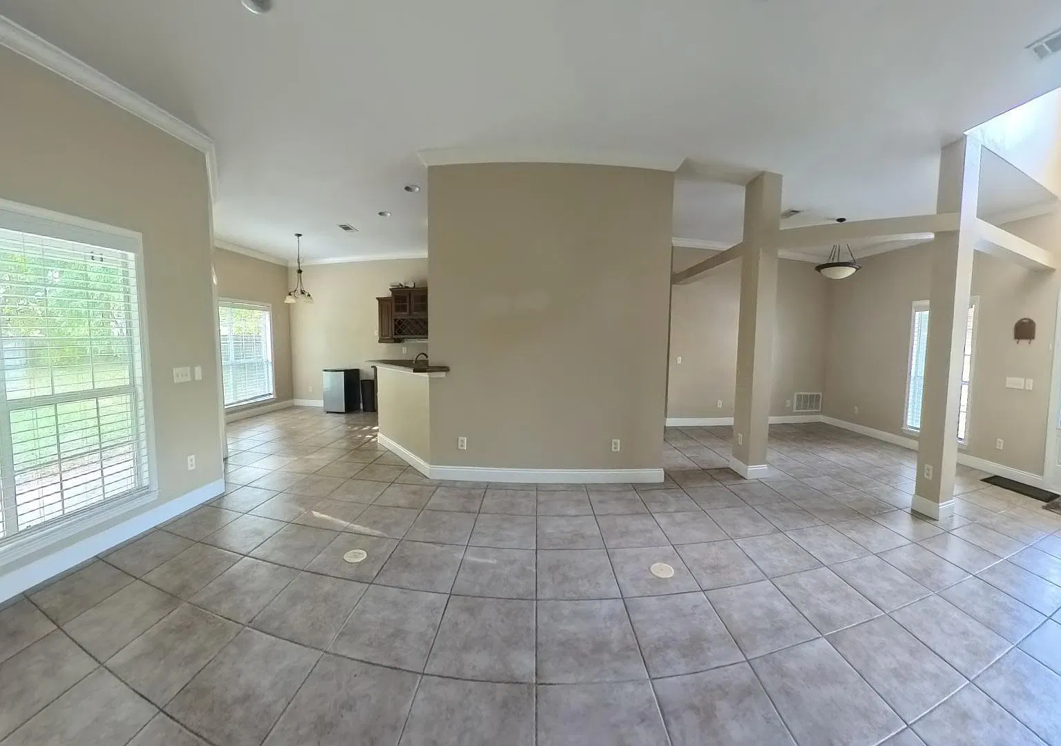 3 bed, 2.5 bath, 2287 sqft, $2,500 — Photo 3