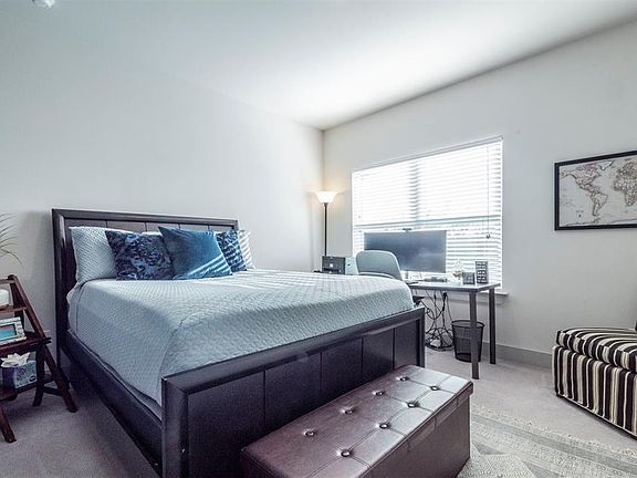 4th image of 2101 Town Centre Dr #1907