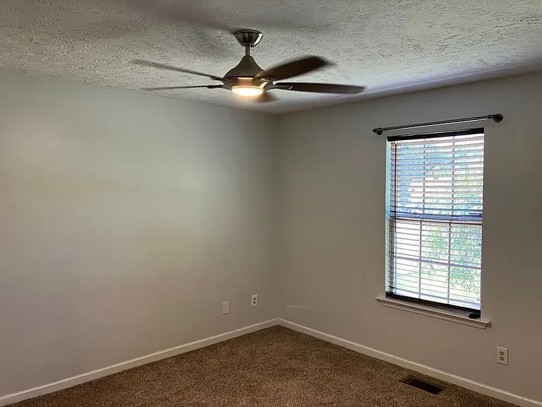 308 Vernon Traylor Dr — Photo 10