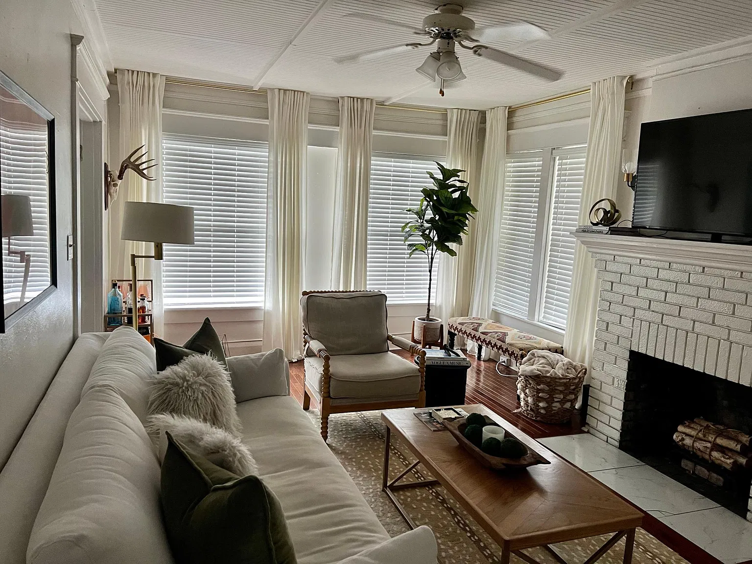 2406 W Texas Ave — Photo 4
