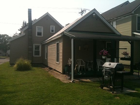 2nd image of 814 New York Ave