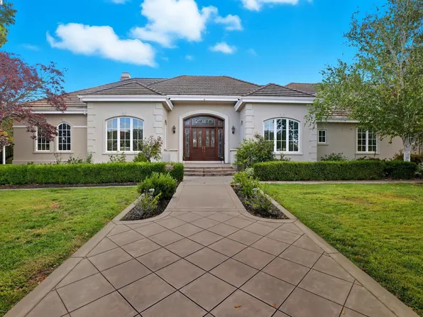 1092 Piemonte Dr, Pleasanton, CA 94566