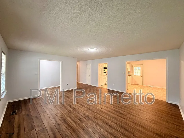 119 Chatham Cir — Photo 5