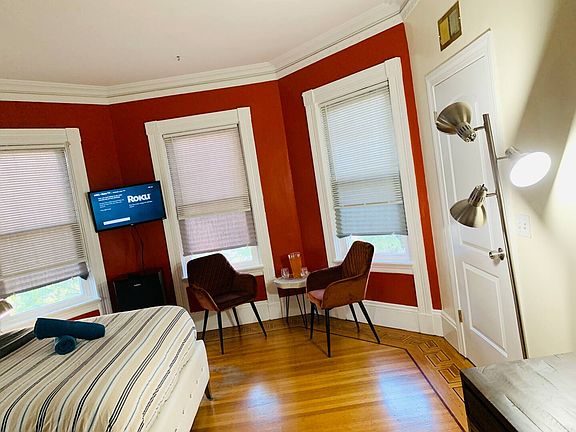 2nd image of 24 Ringgold St #25