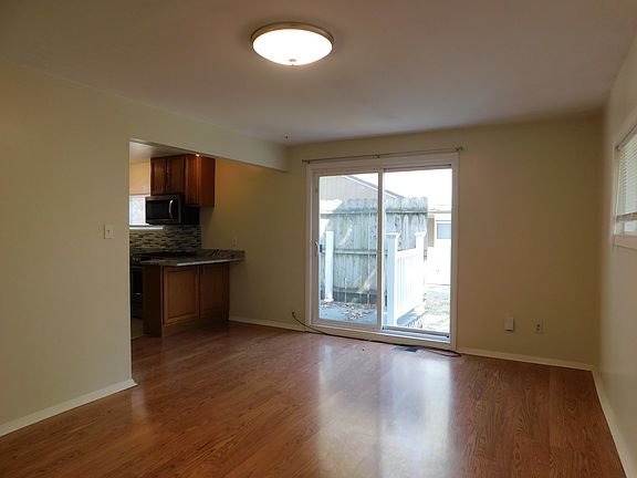 4th image of 1304 Bluff Ave #1304