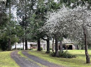 236 Flat Rock Dr, Glide, OR 97443