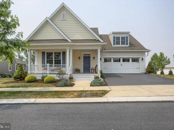 501 Constitution Dr, Ephrata, PA 17522